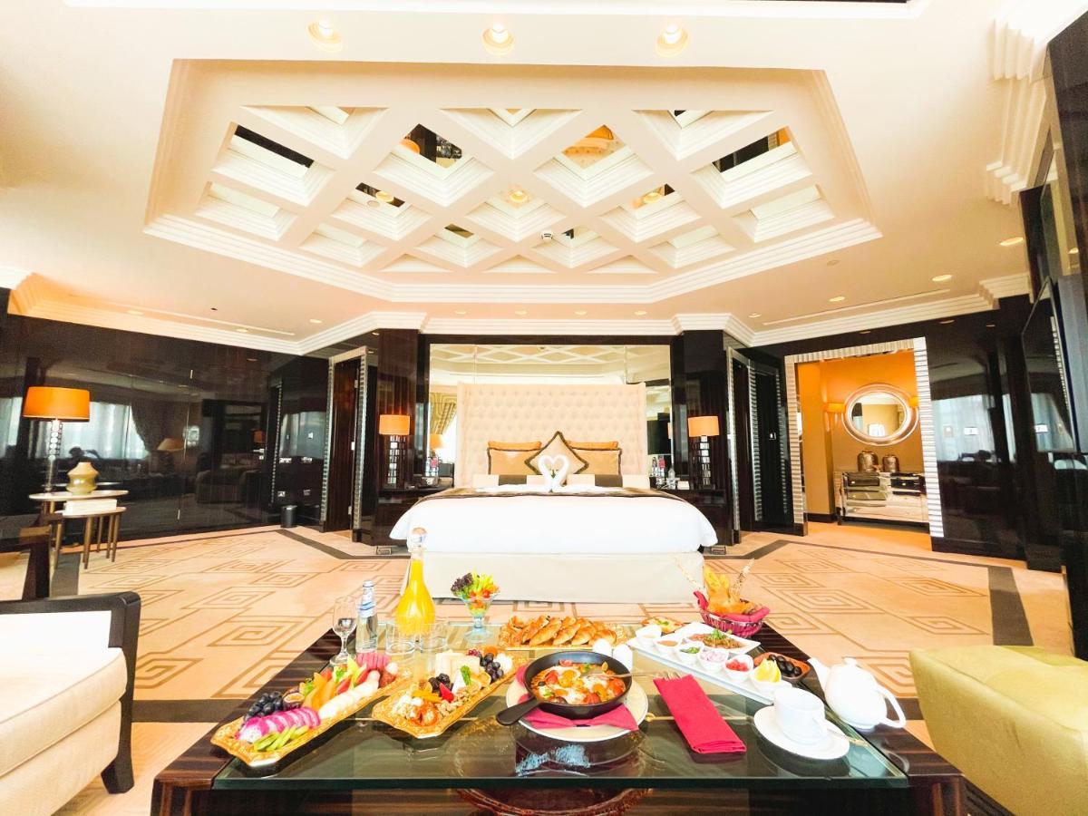 Moevenpick Grand Al Bustan Hotel Dubai Bagian luar foto The Royal Suite