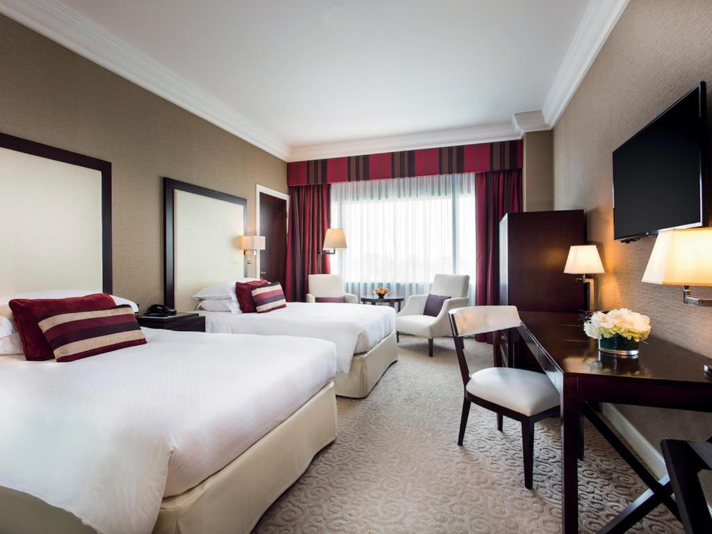 Moevenpick Grand Al Bustan Hotel Dubai Bagian luar foto