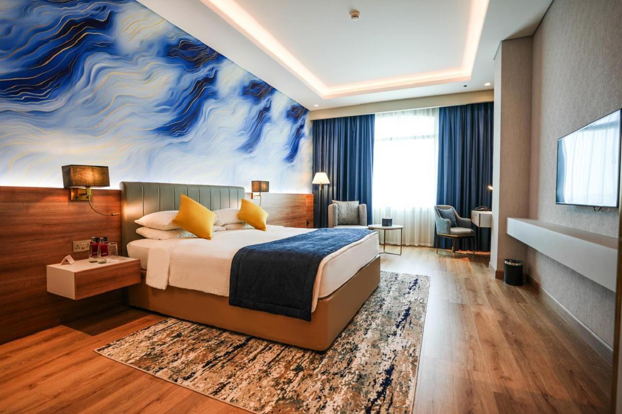 Moevenpick Grand Al Bustan Hotel Dubai Bagian luar foto
