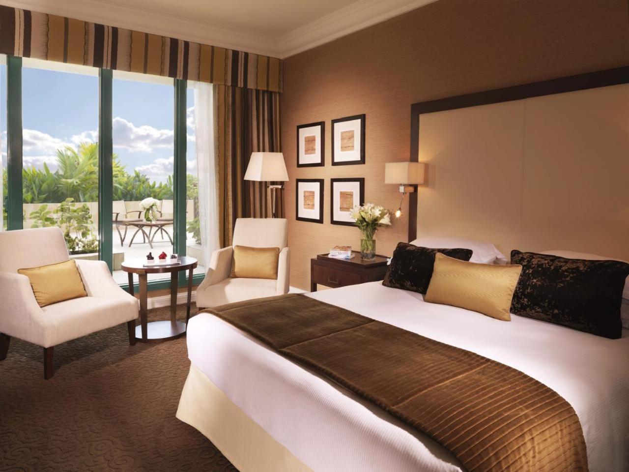 Moevenpick Grand Al Bustan Hotel Dubai Bagian luar foto