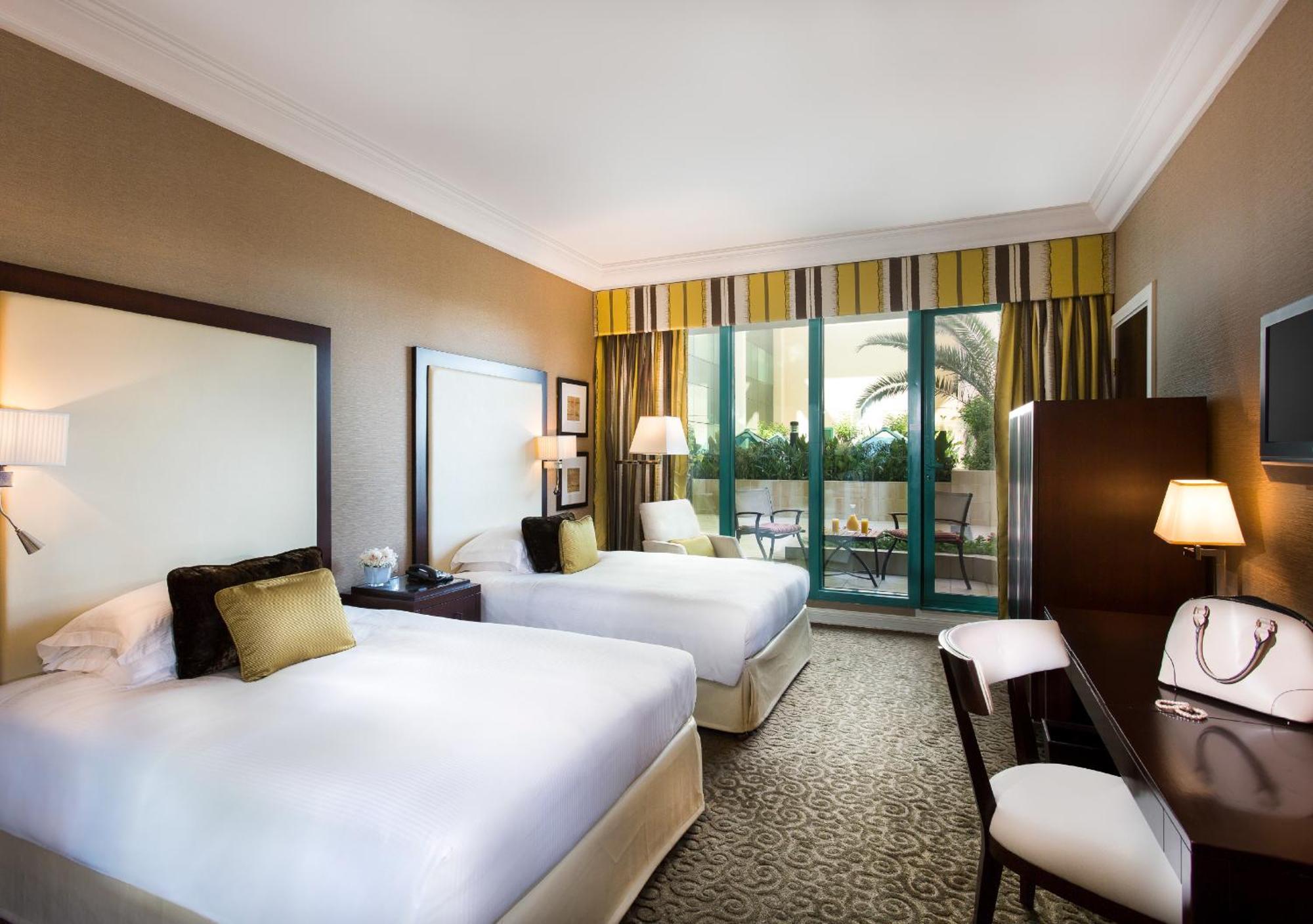 Moevenpick Grand Al Bustan Hotel Dubai Bagian luar foto