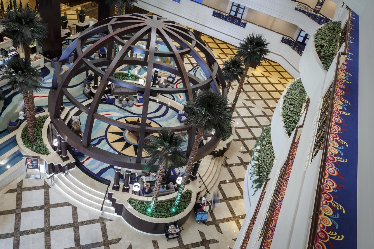 Moevenpick Grand Al Bustan Hotel Dubai Bagian luar foto The lobby of the hotel