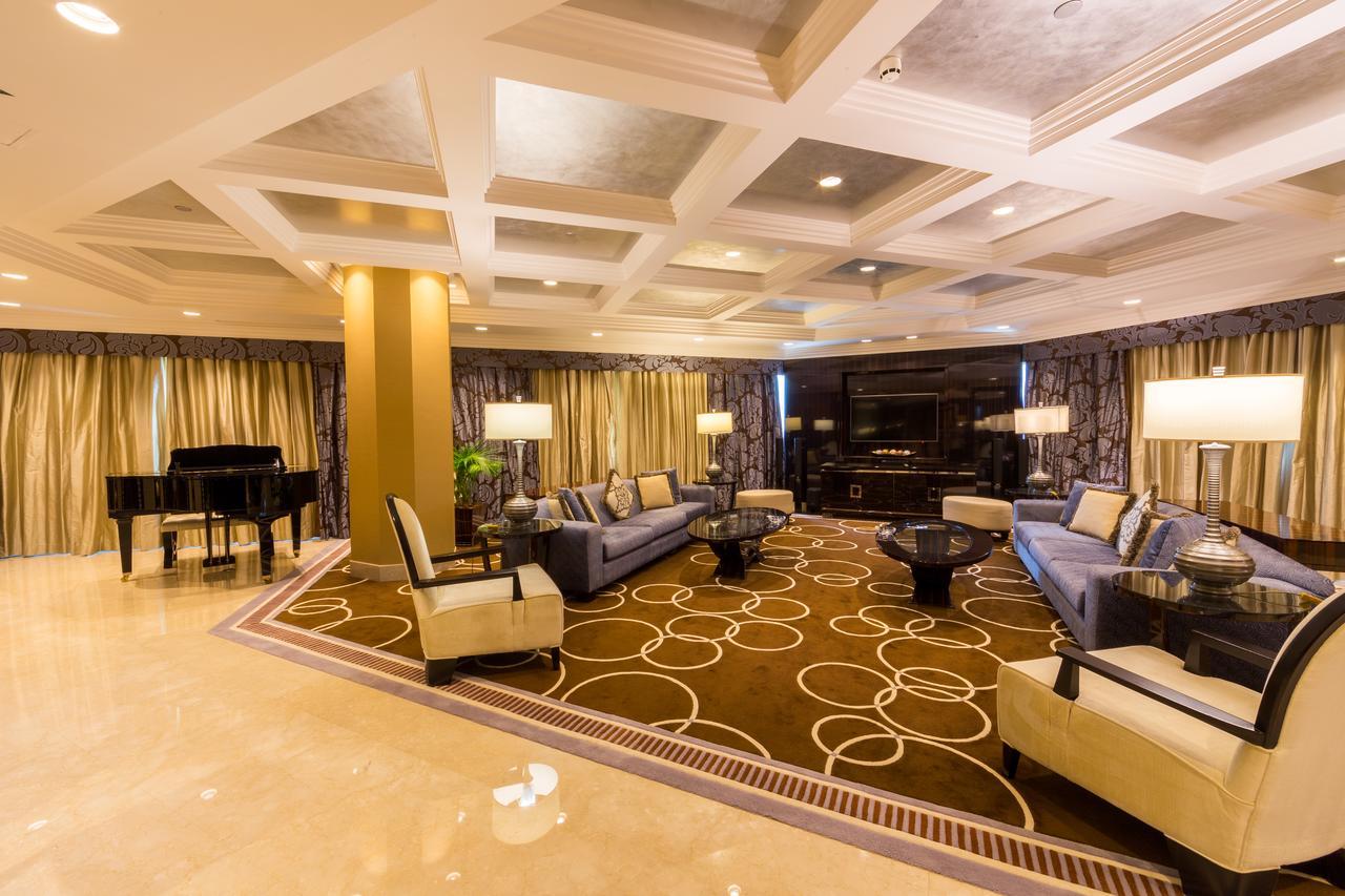 Moevenpick Grand Al Bustan Hotel Dubai Bagian luar foto The lobby of the hotel